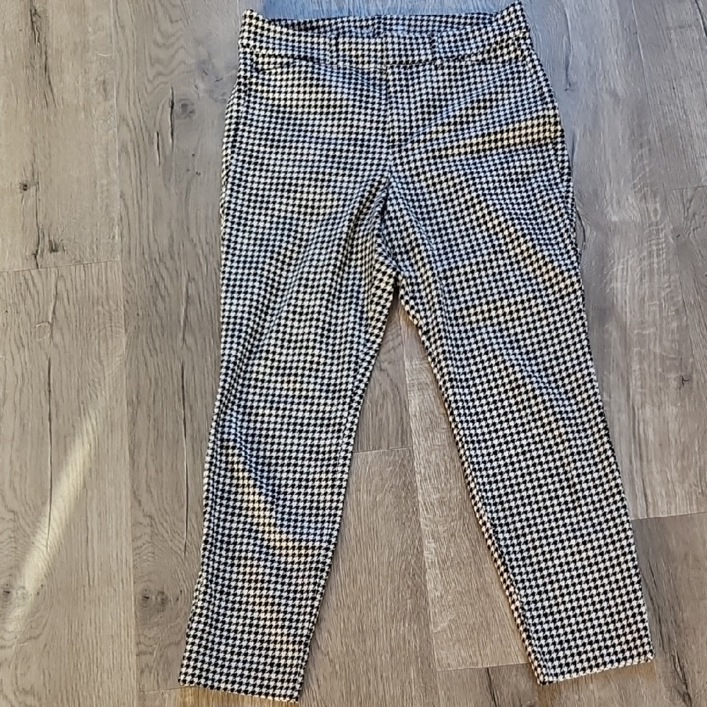 Old Navy Houndstooth Pixie Pants - image 1